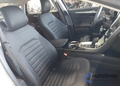 2013 Ford Fusion Hybrid Se z USA, uszkodzony, nr VIN 3FA6P0LUXDR115933